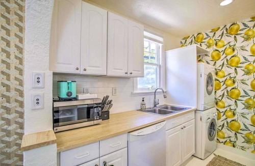 West Palm Beach Villa | The Citrus Cottage, Sleeps 16! Heated Saltwater Pool, Fire Pit! Fabulous Decor!