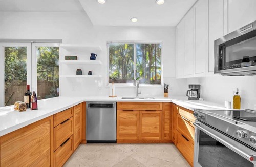 Coconut Grove House | The Coconut Grove Escape | Designer 3BR Home