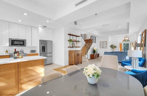 Coconut Grove House | The Coconut Grove Escape | Designer 3BR Home