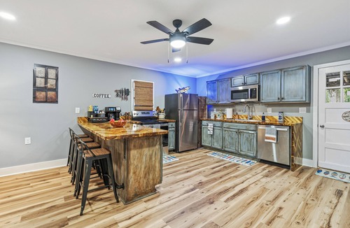 Freeport House | The Fish House - Calling All Fishermen & Beach Lovers - Quiet Coastal Retreat