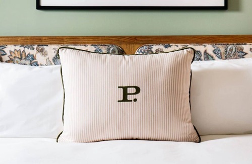 Hyde Park Hotel | The King at Palihouse Hyde Park Village, Parking!