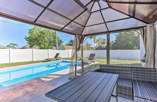 Port Saint Lucie House | The Luxury Bliss - Spacious 4BR Home with Pool in Port Saint Lucie