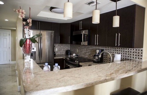 Coconut Grove Hotel | The Mutiny Hotel