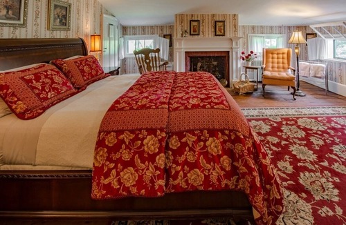 Long Valley Bed & Breakfast | The Neighbour House B&B