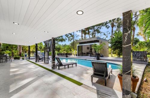 Naples House | The oak house