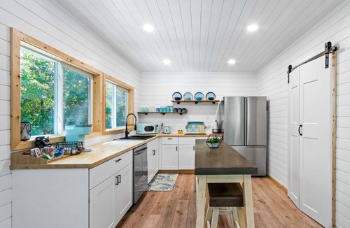 Palm Bay House | The Palm Loft Retreat W/Ground Floor Walkout Patio 🏝️