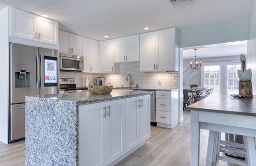 Palm Beach Gardens House | The Pelican Villa | Large Pool + Firepit!
