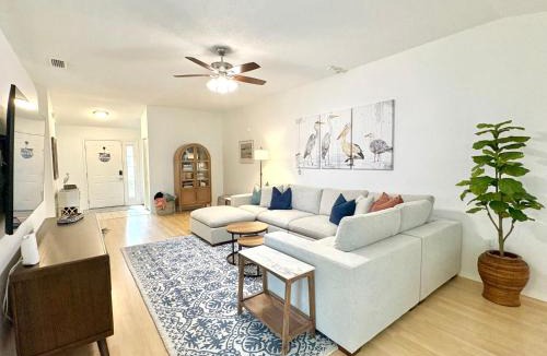 Bradenton House | The Salty Pelican