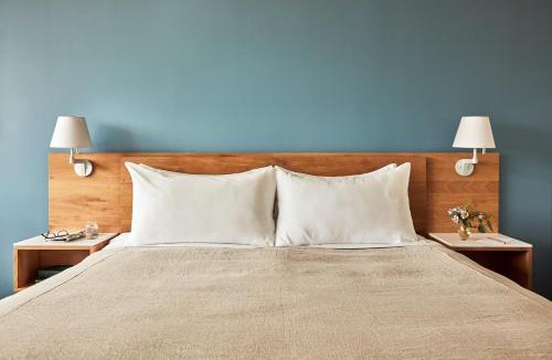 Downtown Hotel | The Study at Yale