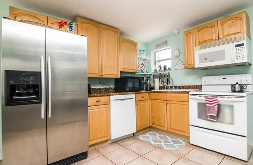Melbourne Beach House | The Surf HousenSingle Family Home - Deeded Beach Access