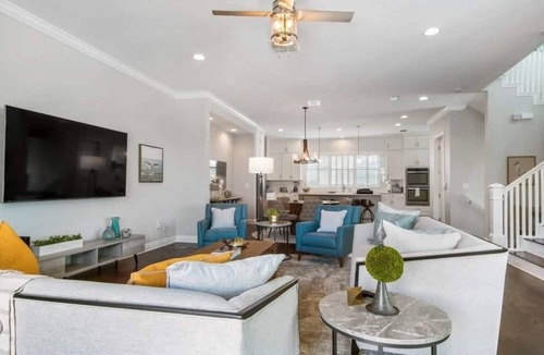 Redington Beach House | The Tides Beach House - Across from the beach!