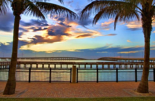 Grove City House | The Ultimate 2 Bedroom Condo on Charlotte Harbor, Orlando Condo 1005