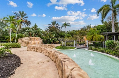 Vineyards Villa | The Vineyards, 2 King Beds, Sauna, Pool & Spa