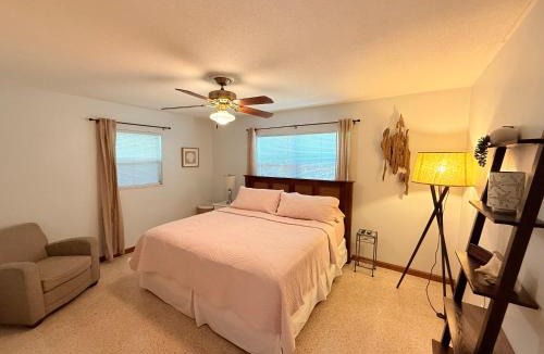Michigan Beach House | The Wavestay I 4 min walk to Beach