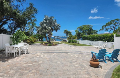 Englewood Villa | The Yellowtail, at Paradise Cove