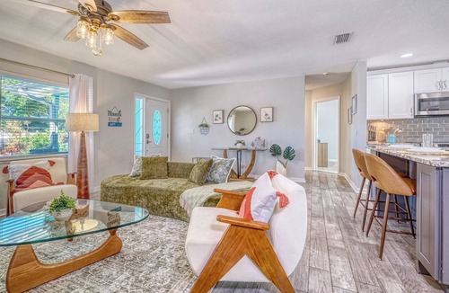 Seminole House | Three Bedroom/Two Bath Heated Pool Home