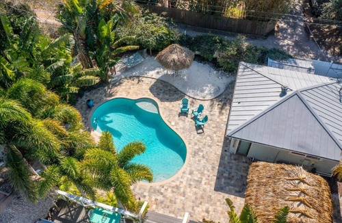 St. Petersburg House | Tiki it Easy - Luxury Home Minutes to Beach!
