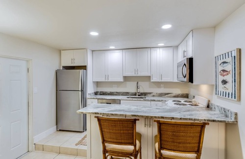 Fort Myers Beach Apartment | Tommy Bahama at Siesta Dreams - private 1BR, 1BA apartment near Ft Myers Beach!