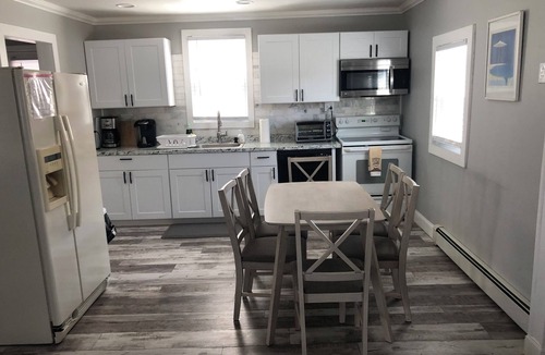 Brigantine House | TOP BRIGANTINE LOCATION! MODERN HOME. WALK TO BEACH, EATERIES. DOGS WELCOME.