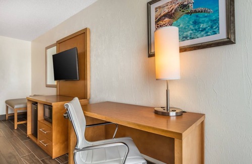 Seabreeze Park Hotel | Tranquil Beachside Escape | Ideal for Unwinding & Exploring Nearby Attractions