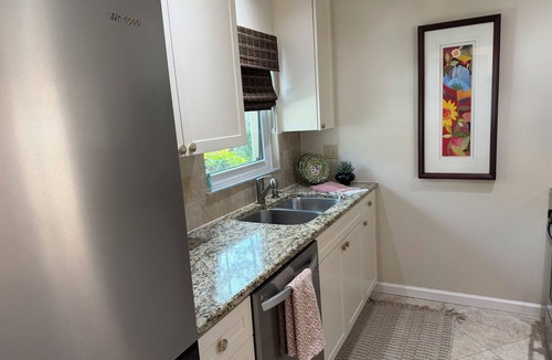 Bayou Oaks House | Tranquil setting 10 minutes from beach in sunny Sarasota!