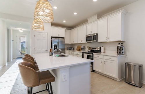 Braden River House | Tranquil Vacation Haven in Vibrant Waterside Community
