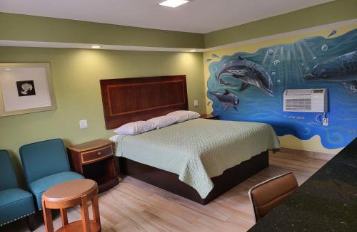 Riviera Beach Hotel | Travel Inn of Riviera Beach