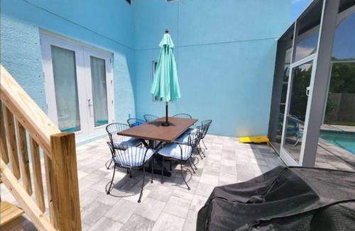 Naples House | ☆ Treetop Sunset Home ~ Private Heated Pool ~ Group Trip ~ Work Groups Welcome
