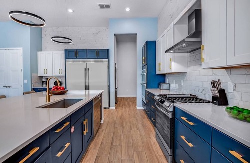 Loughman House | Trendy Home w Trampoline RM, Bowling, Fantasy Themed BR & Theater - Near Disney