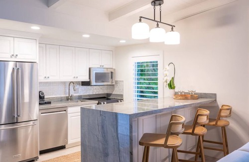 Islamorada Hotel | Tropic Kitchen Pool Gym | 3 mi to Keys Brewing | Brewery Tour Nearby