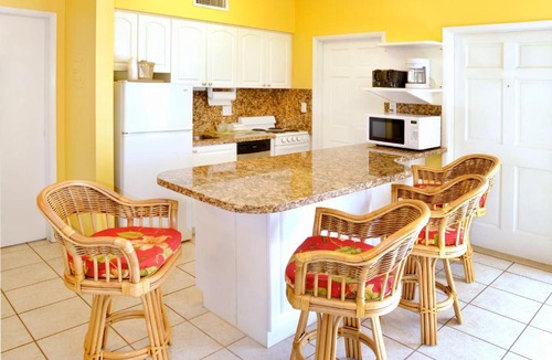 Lauderdale-by-the-Sea Hotel | Tropic Seas Resort