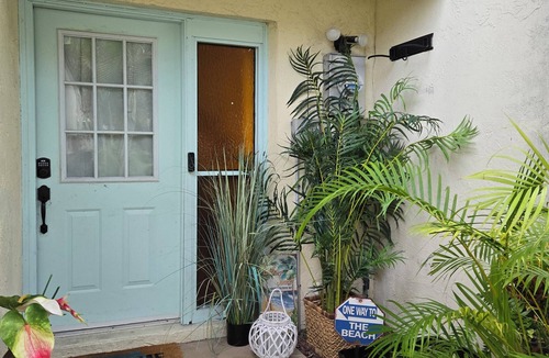 Ocean Woods House | Tropical 3BD, 2.5 BA Hideaway a quick walk to the beach on the Space Coast