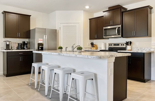 Port Saint Lucie House | Tropical Garden | Fast WiFi | 5 TVs | Fenced Yard
