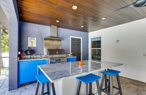 Lehigh Acres House | Tropical Oasis in Lehigh Acres: Great for Groups!