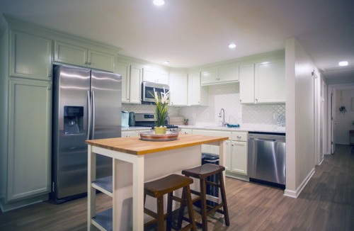 South Seminole Heights House | ☆Tropical Oasis☆ Luxury Pool & Ace Location