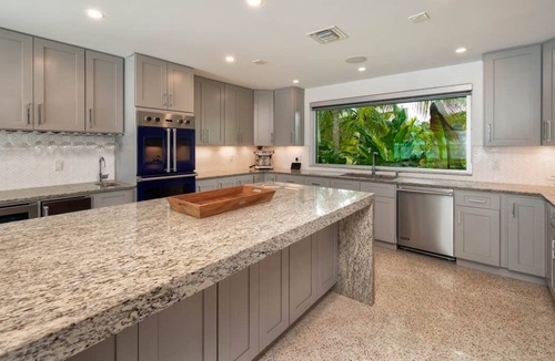 Whispering Pines House | Tropical Shores | Sublime resort-style retreat with 3 bed/3.5 baths