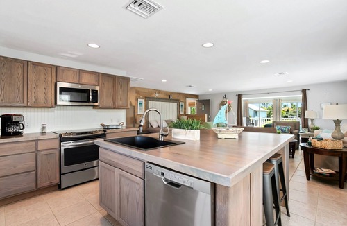Bonita Springs Hotel | Tropical Waterfront Grande Suite with Private Balcony in Bonita Springs