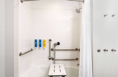 Port Saint Lucie Hotel | Tru by Hilton Port St. Lucie Tradition