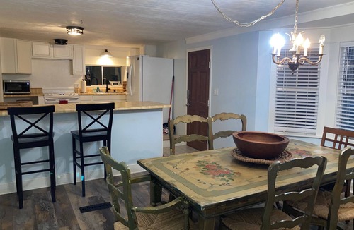 Burton House | Tucked Away Renovated 4 Bedroom/2 Bath, Sleep 12 Close to Parris Island