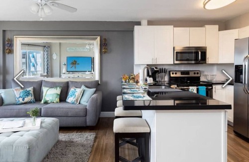 Tavernier Condo | Turtles Nest 2 Beach, Pool, Restaurant 2bed 2bath