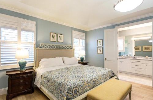 Naples Park House | Tuscan Vacation Rental