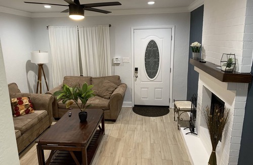 Tampa House | Two bedroom house, one bathroom for up to 5 guest