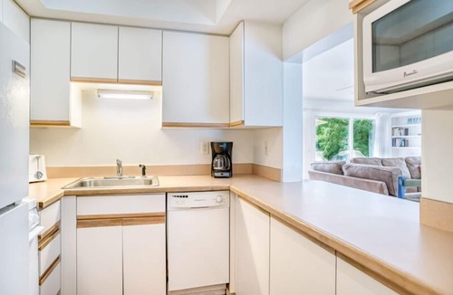 Captiva House | Two Bedroom Pool Home- Captiva Baywatch