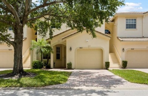 Port Saint Lucie House | Ultimate Escape: Luxurious Haven for Unforgettable Memories