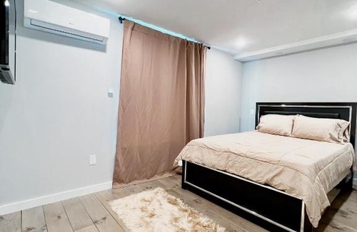 North Philadelphia West Apartment | Ultimate Lux Modern 2BD l 2BR Home with Private Rooftop