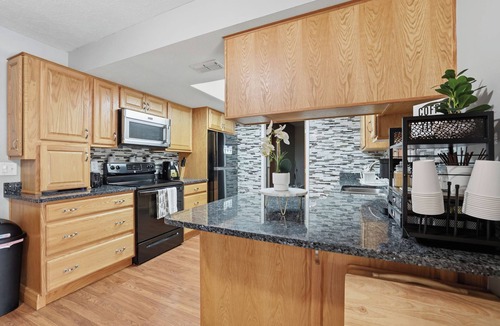 Seffner Community Alliance House | Ultimate Tampa Getaway/Pool/Hot-Tub/3-Bdrm,2 Bth House-Prime Location in Seffner