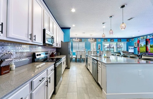 Kissimmee Villa | Unbelievable FOURTEEN-Bedroom Paradise Villa in Veranda Palms, close to Disney!