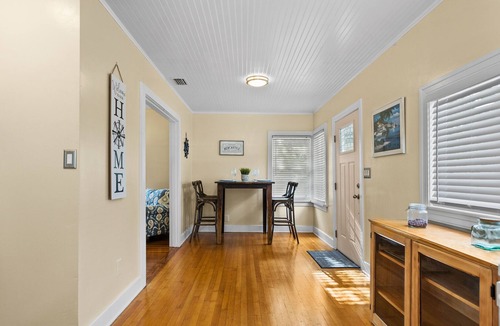 United Central House | unusually private centrally located historic bugalow