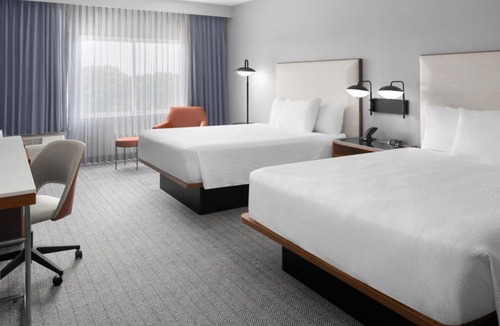Oldsmar Hotel | Unwind by the waterfall and explore Clearwater beaches | 3 Units