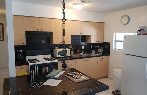 Port Saint Lucie House | Updated 2-bedrm 2 bath turnkey pool home w central air, Wi-Fi, 15 min to beach.